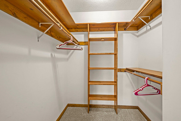 walk in closet
