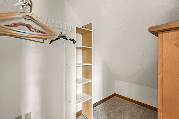 Walk in closet