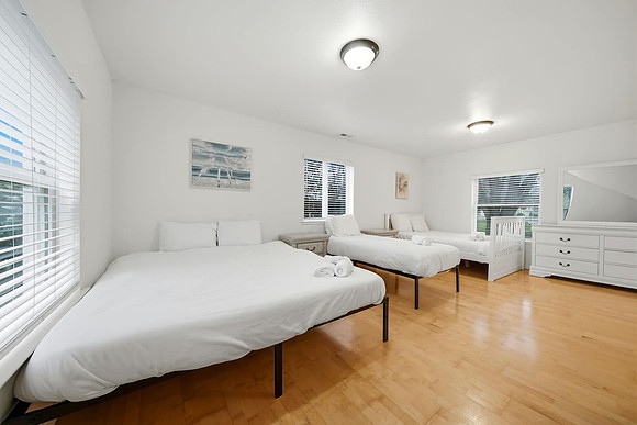 bedroom 2 king, full, single