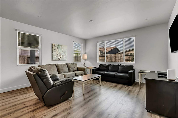 Living room, seating for 6.
