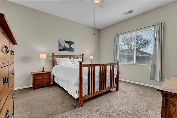 Master bed room