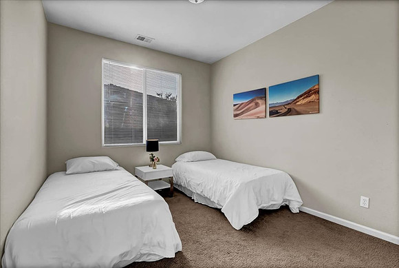 bedroom 3 single beds
