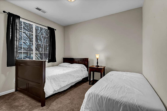 bedroom 4 , single and full bed.