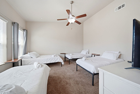 bedroom 3, Master