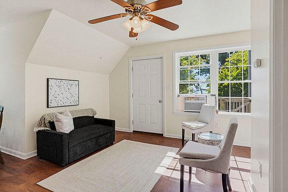 Living area.  You have a pullout couch if you need the extra space.