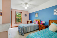 bedroom 2, 2 twin beds