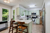Full kitchen