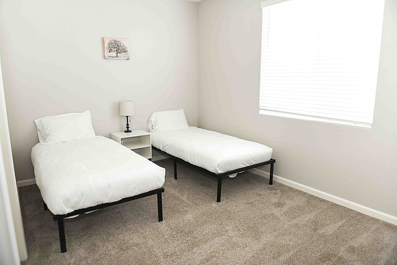 2 single beds