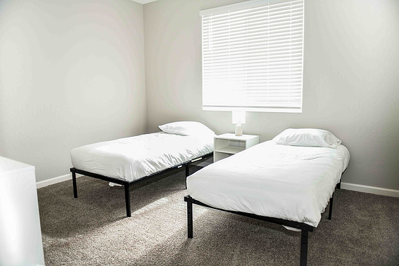 2 single beds