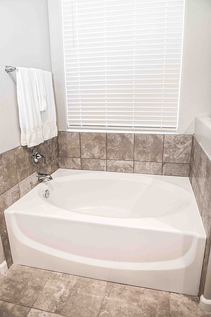 soaking tub