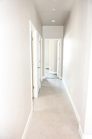 hallway to bedrooms